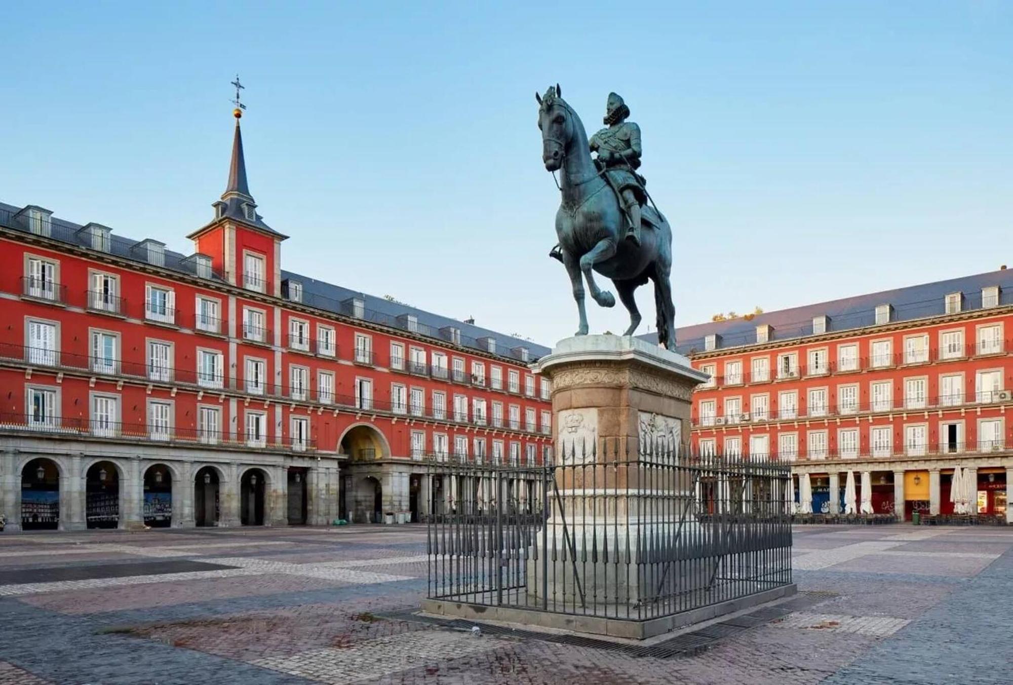 Apartamentos Day Madrid Plaza De Espana Centro Gran Via Sol Malasana Экстерьер фото